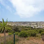 Апартаменты Flat With Pool Marina And Sea View Албуфейра