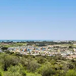 Flat With Pool Marina And Sea View Apartman