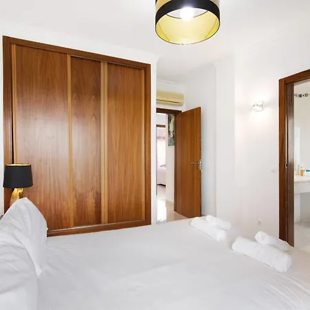 Flat With Pool Marina And Sea View * Albufeira